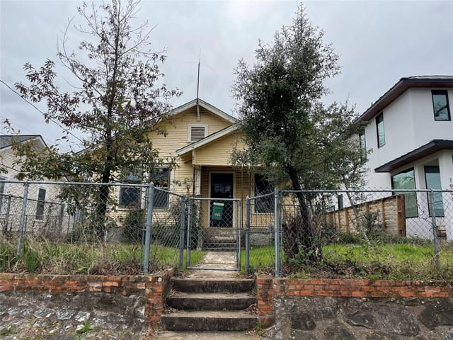 1903 Hamilton Ave