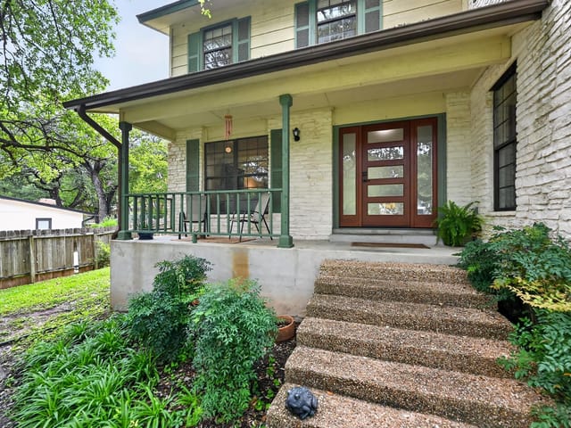 1903 Holly Hill DR