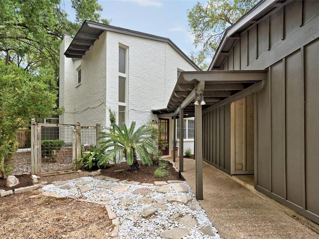 1903 Rockmoor Ave Unit #B