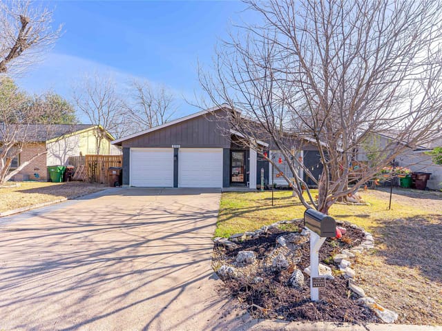 1904 Cameo Dr