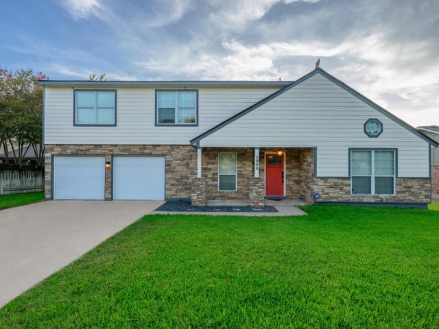 1904 Oakridge DR