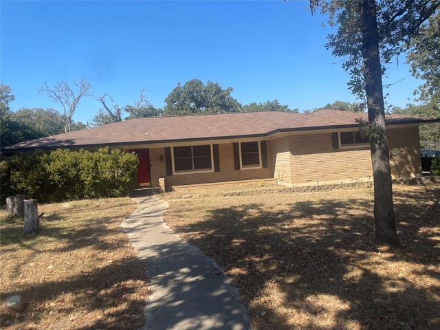1904 Okelley Rd