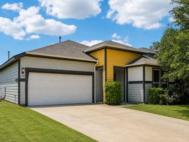 1904 Rinker Ranch DR