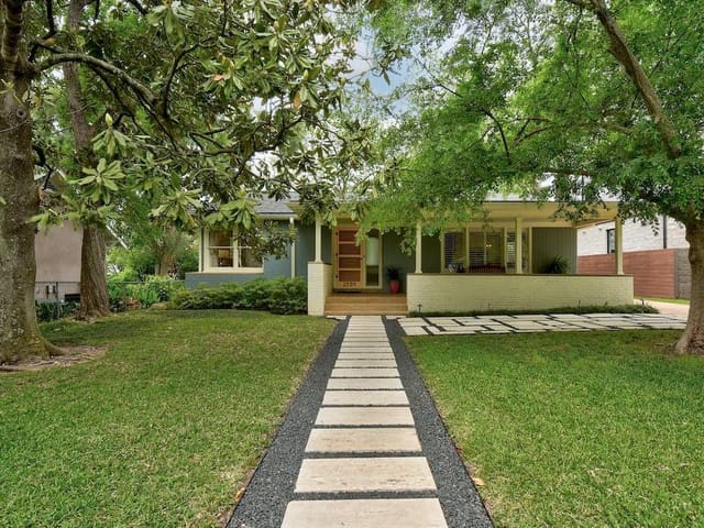 1904 Vista Ln