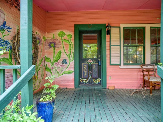 1905 Main St