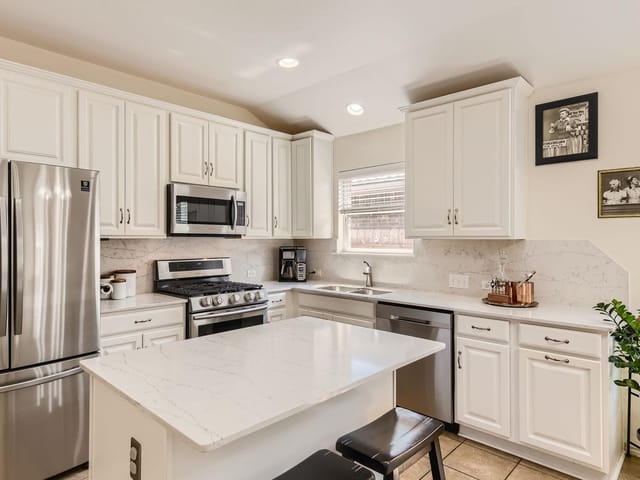 1905 Ralph Cox Rd