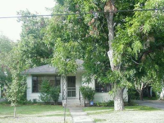 1906 Anita Dr