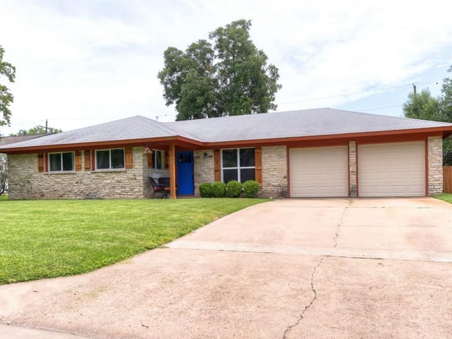 1907 Belford Dr