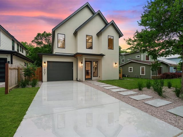 1907 Richcreek Rd