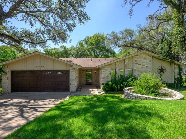 1907 Stoneridge RD