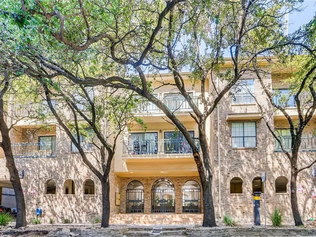 1908 San Antonio St Unit #209