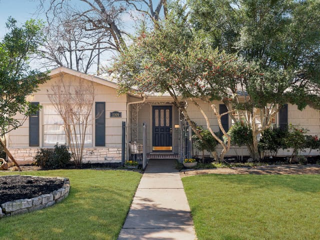 1909 Brentwood ST
