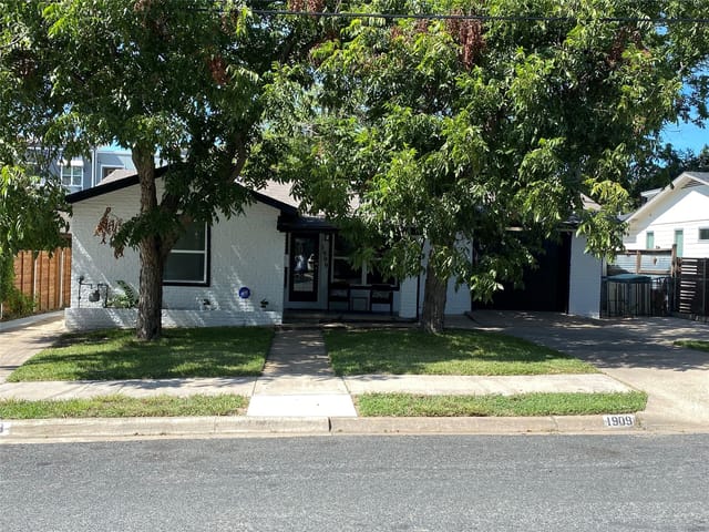 1909 Frazier Ave