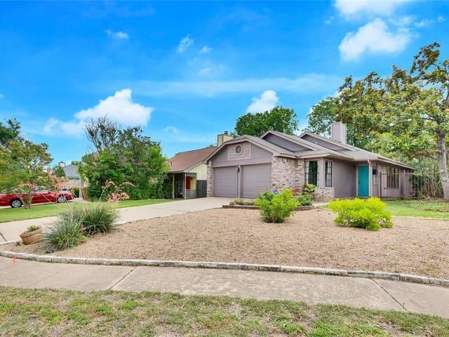 1909 Golden Pheasant Dr