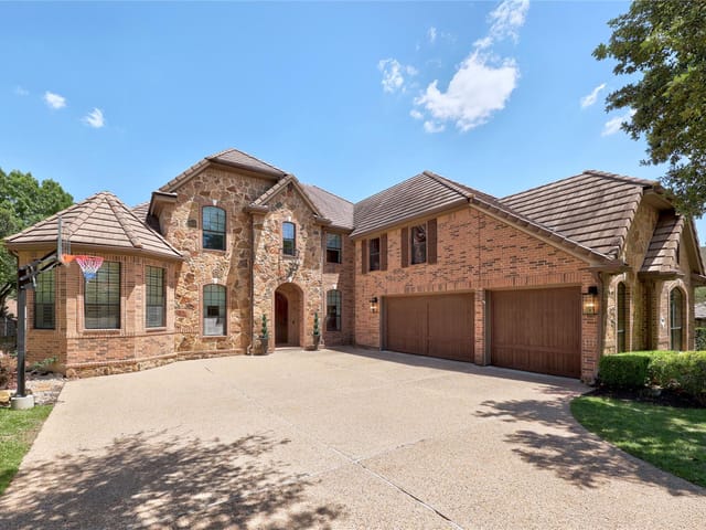 1909 Lakecliff Hills Ln