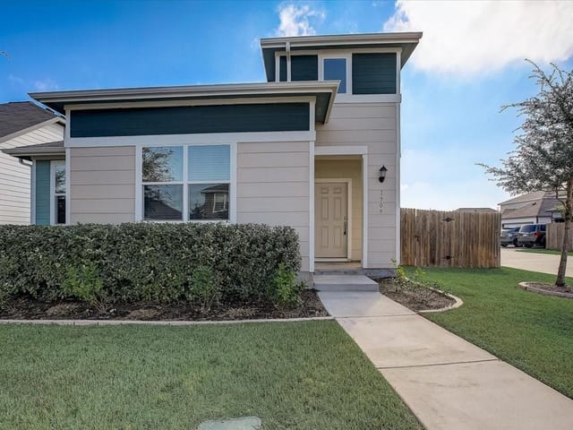 1909 Rinker Ranch Dr