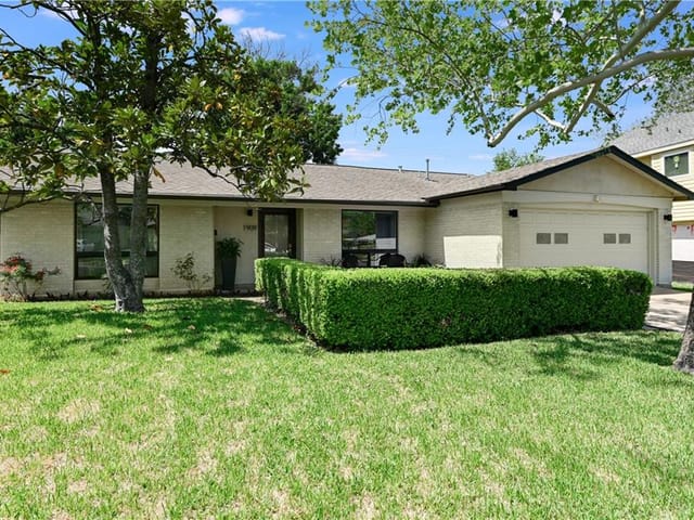 1909 Teakwood Dr