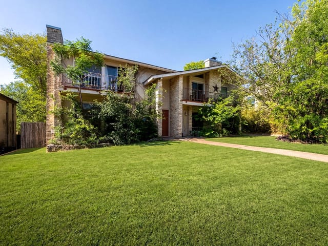 1909 Woodland Ave