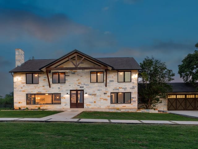 191 N Cedar Creek DR
