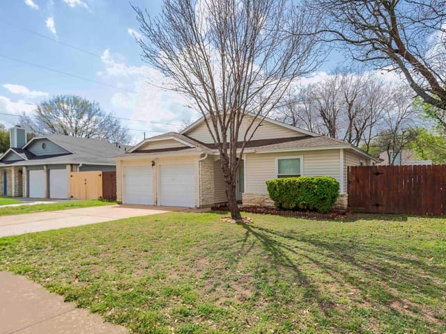 1910 Andover Dr