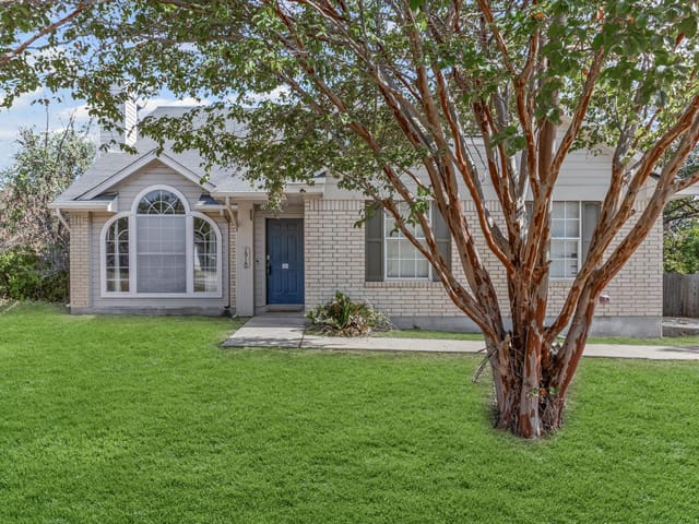 1910 Ireland Dr