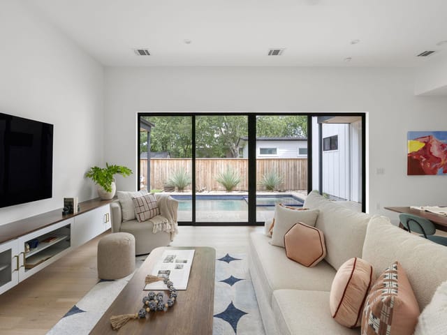 1911 Piedmont Ave