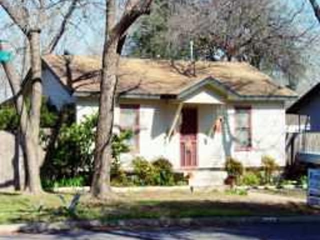 1912 COLLIER St
