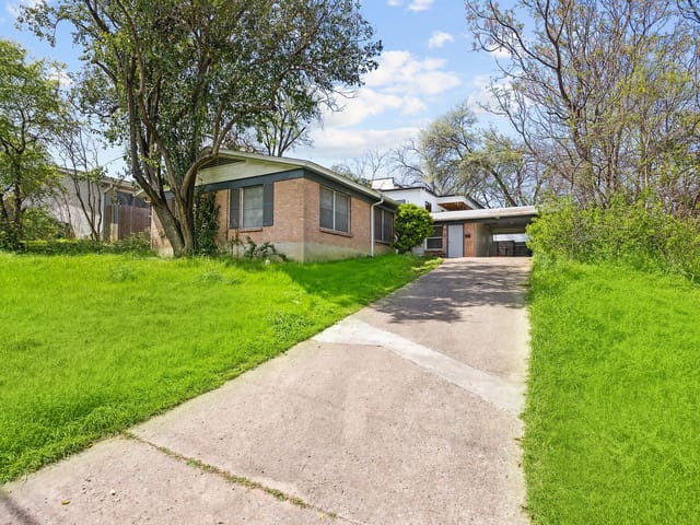 1912 Fairlawn Ln