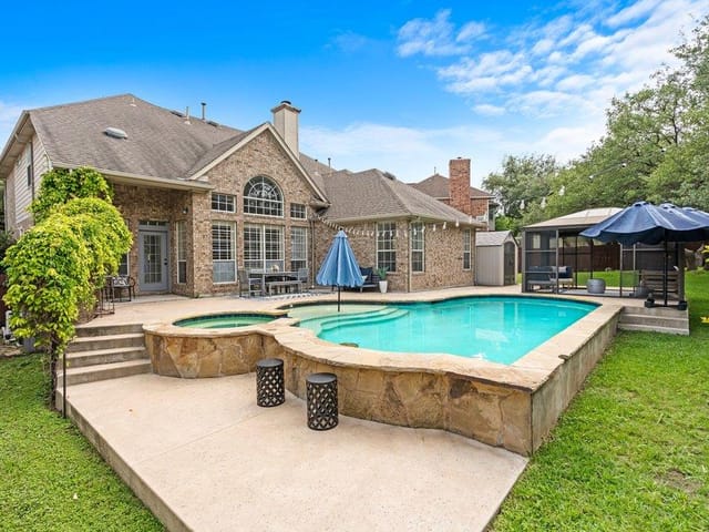 1912 Mulligan Dr