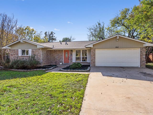 1912 Terry Ln