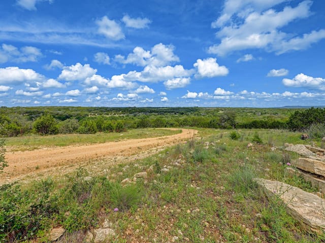 19131 Wolfridge 273 Ranch RD