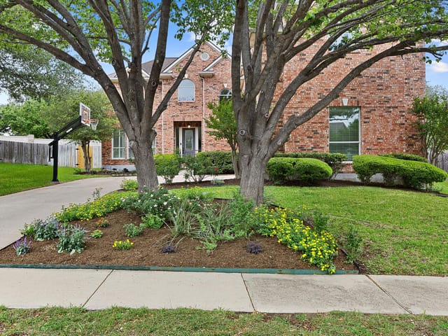 1914 Mulligan Dr