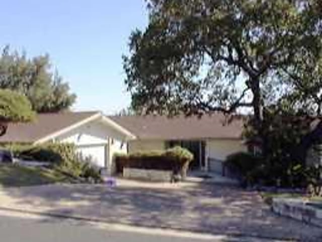 1916 W CYPRESS PT