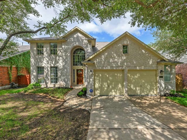 View 1917 Chasewood DR in Scofield Farms Ph 10 Sec 01 1917 Chasewood DR - property photo 1 - Luxury home in Scofield Farms Ph 10 Sec 01, Austin, TX