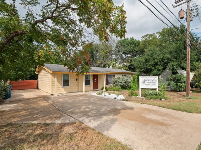 1918 Bissel Ln