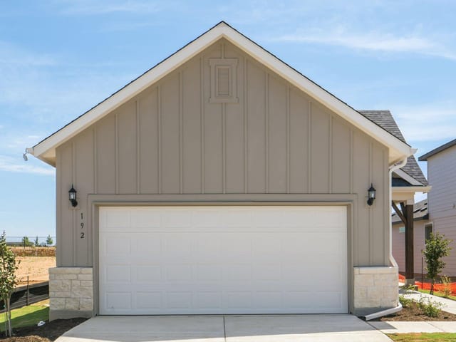 192 Frontera DR