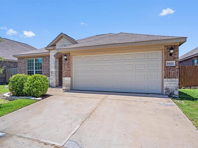 19217 Ellary LN
