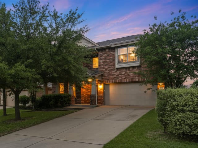 1927 Autumn Run Ln