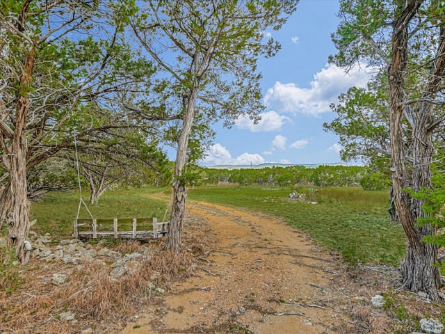 1935 Wayside Dr