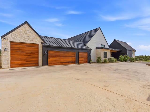 194 Placid WAY