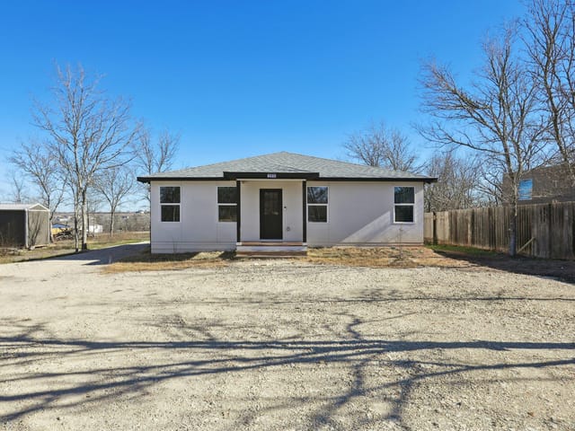 194 Tulipan Ln