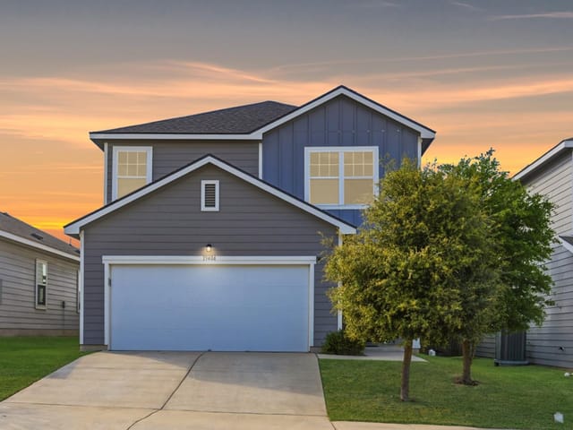 19404 Caymus DR