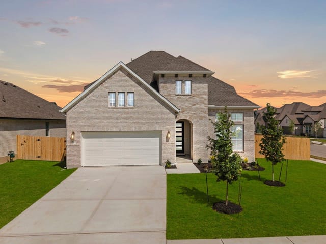 19501 Erna DR