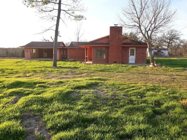 196 Brinkley LN