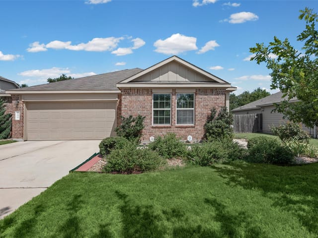 196 Jackson Blue LN
