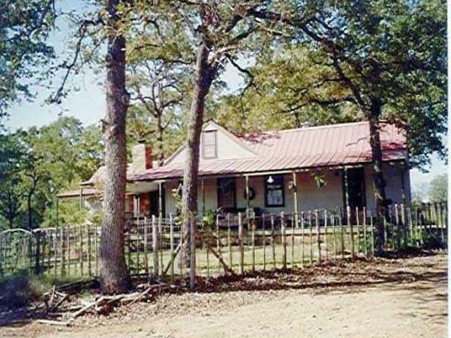 197 DIAMOND G LN