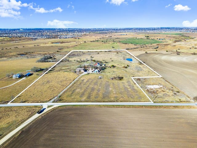 19700 Engelmann LN