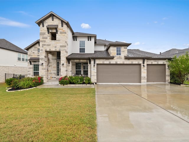 198 Windinghart Ln