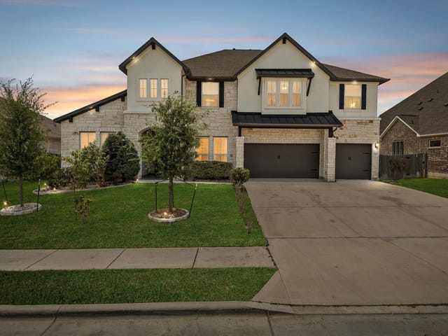 19808 Denison DR