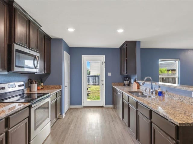 19808 Hubert R. Humphrey RD